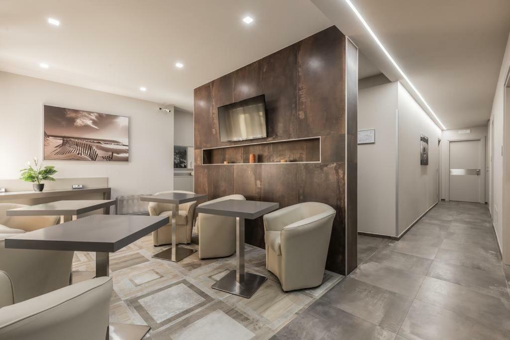 Astoria Suite Apartments Bologna Buitenkant foto